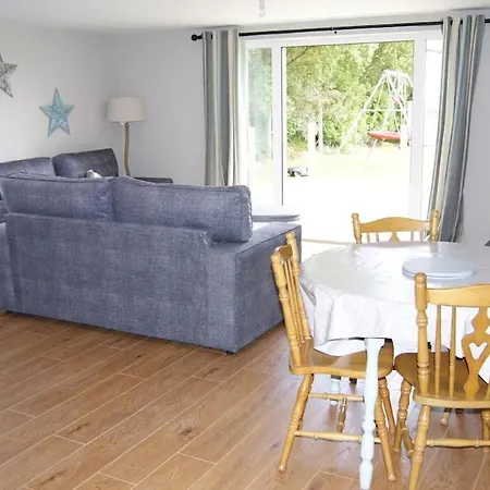 Sea View Overlooking Ardmore Bay Apartment