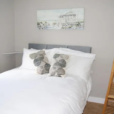 Apartment Sea View Overlooking Ardmore Bay Paulsworth